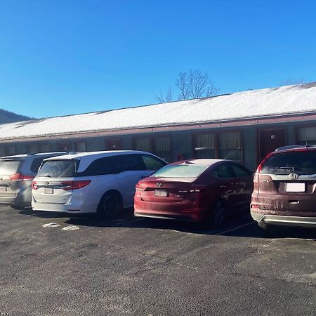 Pleasant Valley Motel West Stockbridge Esterno foto