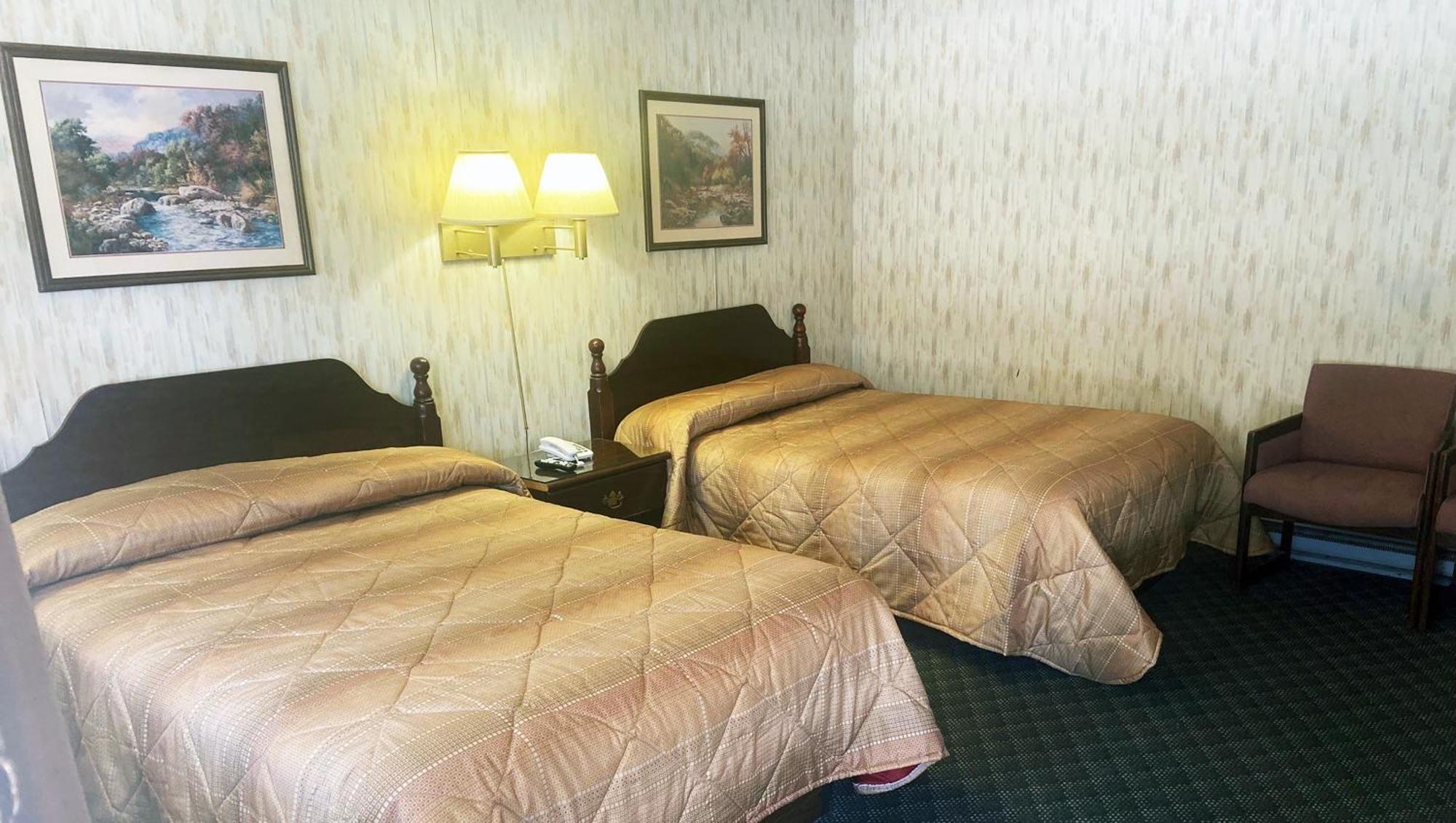 Pleasant Valley Motel West Stockbridge Esterno foto
